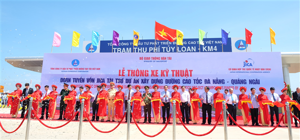 65 km cao tốc Đà Nẵng - Tam Kỳ chính thức thông xe