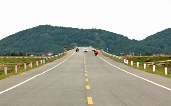 Tuyến đường bộ ven biển Xuân Hội-Thạch Khê-Vũng Áng: Đường mới, tương lai mới